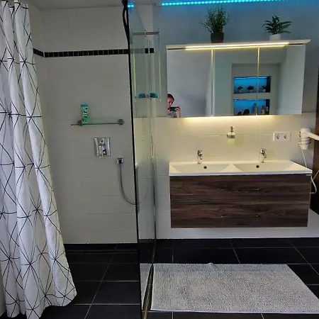 Mit Super Anbindung Apartman Lipcse